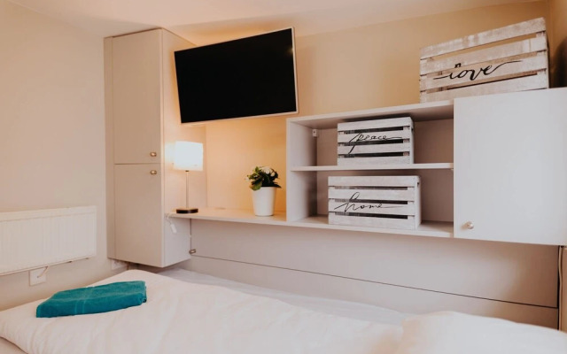 Elite Apartments by the Beach