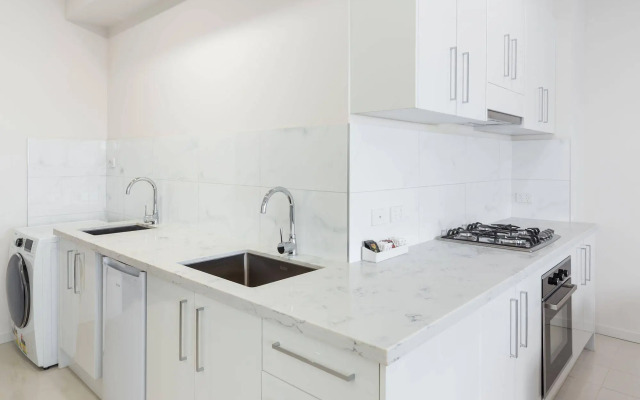 City Edge Dandenong Apartment Hotel