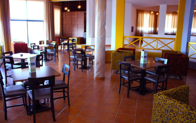 Myroandrou Beach Apartments