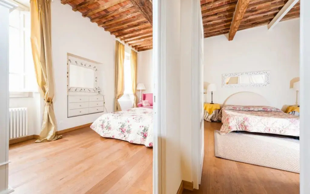 Paolo Guinigi Elegant Apartment Suite Masterful Interior Inside the Walls of Lucca - Apartment in 卢卡 - Photo 4