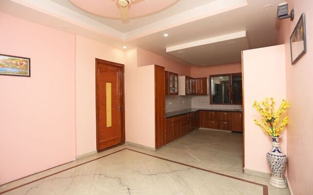 OYO 26921 Smg George 2