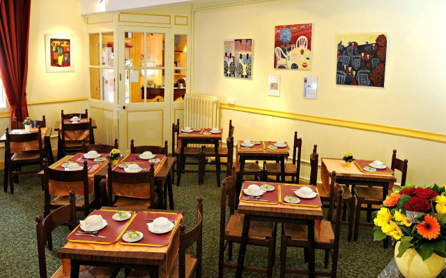 Citôtel le Plat dEtain