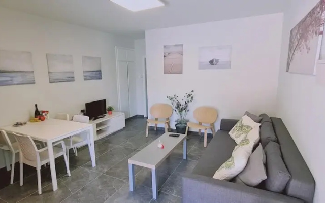 14 AN - 114 Nissi Twins Apartment
