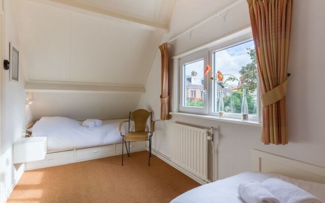 Quaint Holiday Home in Domburg with Terrace