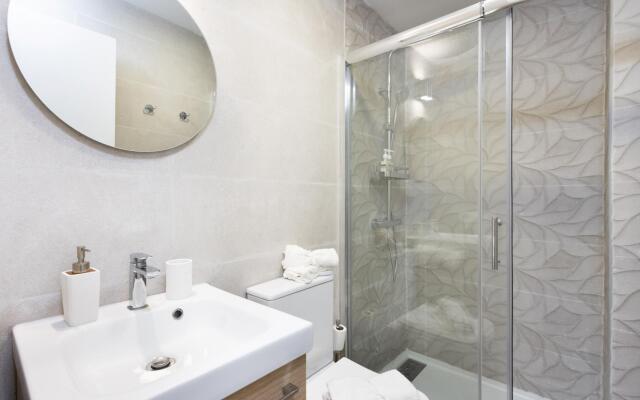 Home2Book Charming Center Apartment Santa Cruz