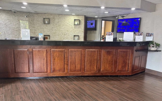 Quality Inn & Suites Memphis