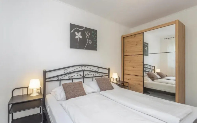 Stunning Home in Risika With Wifi and 3 Bedrooms