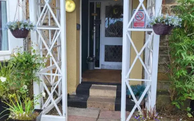 Old Station House Bed & Breakfast