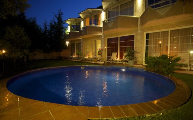 Aloha Luxury Apartments