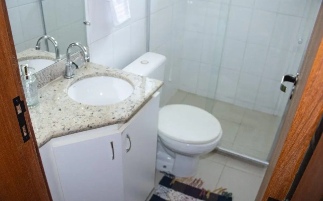 Casa de 2 Suítes com Internet Rápida e Comodidades