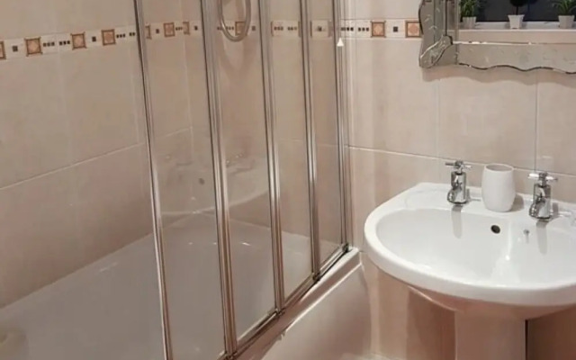 Atlantis Holiday Home