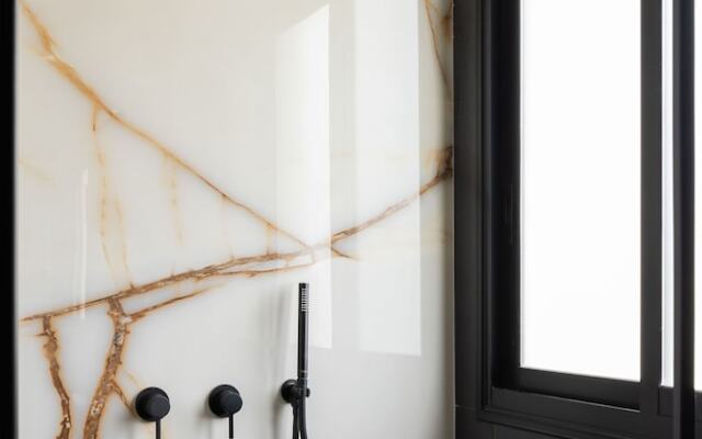 Skyline Serenity by tlv2rent