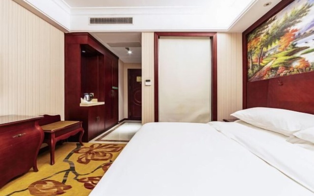 Vienna Hotel (Zaozhuang Xuecheng Distrct High-speed Railway Station) – Guest Rooms – Zaozhuang