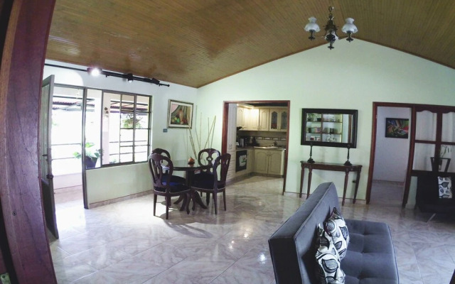 Finca Chalet El Zafiro