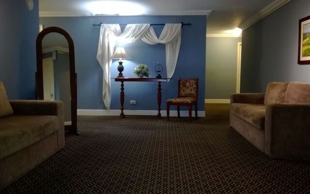 Regency Suites Boutique Hotel