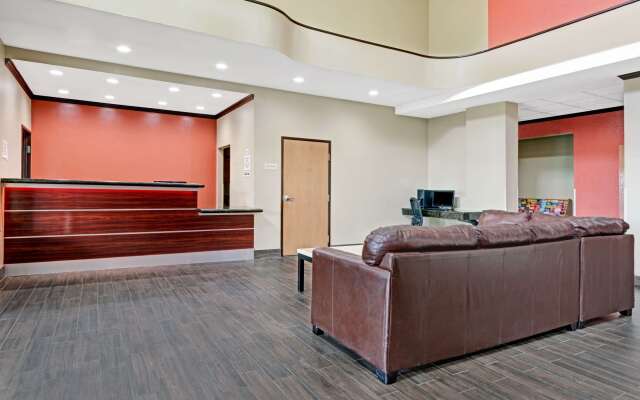 Super 8 by Wyndham San Antonio/Alamodome Area