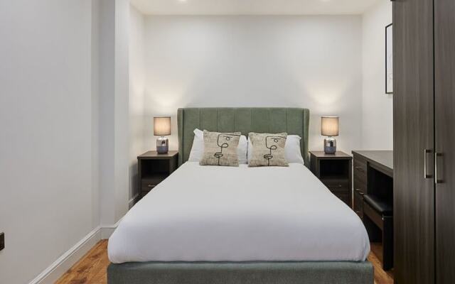 Host & Stay Balcony Room, Sevenstay Apartments