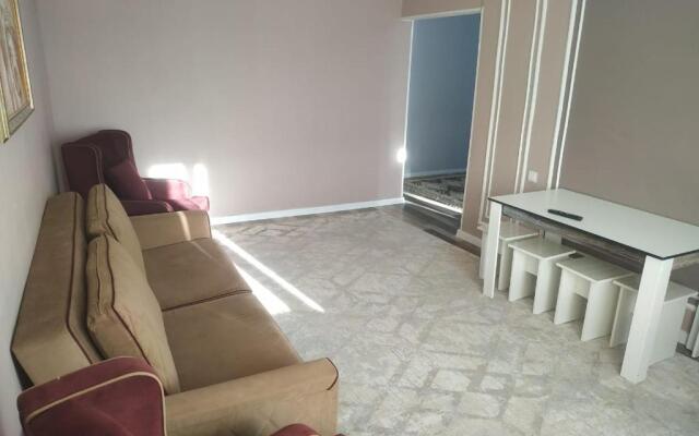 Avtovokzal 3 Room apt