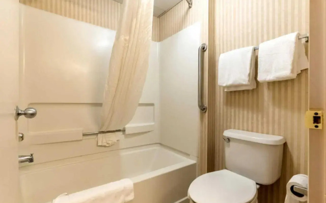 Holiday Inn Express Clemmons