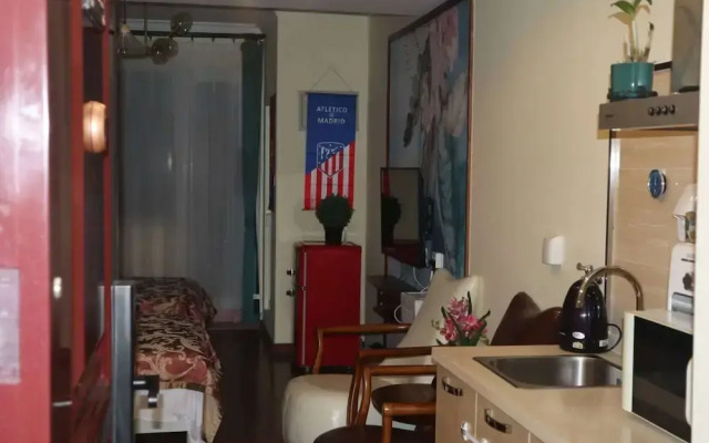 Atrium Fengzhu Homestay