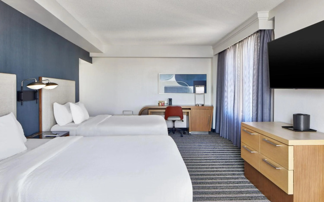 Courtyard By Marriott Nashville Downtown