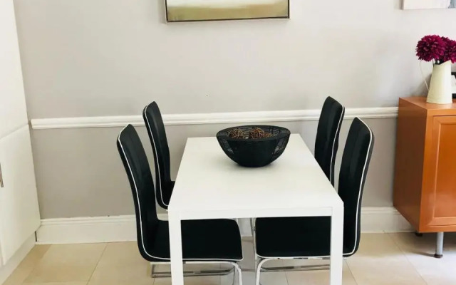 City Centre Luxury Georgian-style Apt