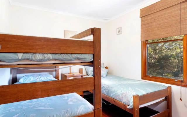 Gumtree Cottage Hawks Nest — hotel in Hawks Nest