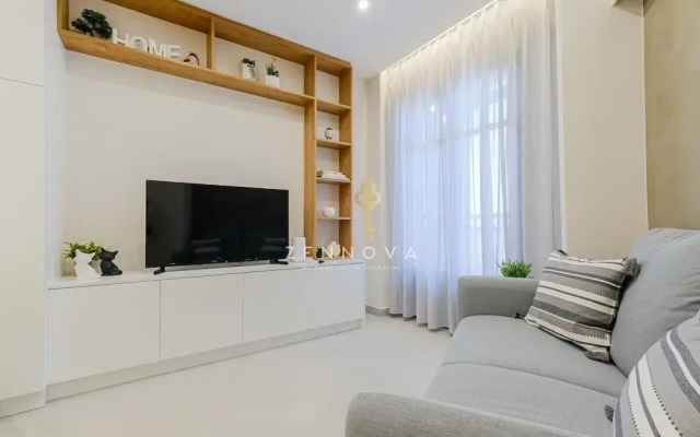 Zennova 72 Tsinari Luxury Suite