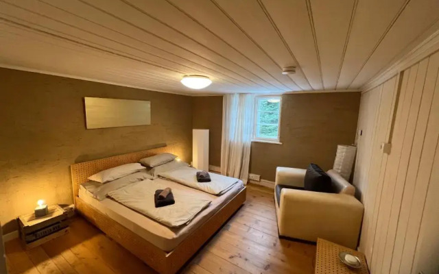 Wood Lodge