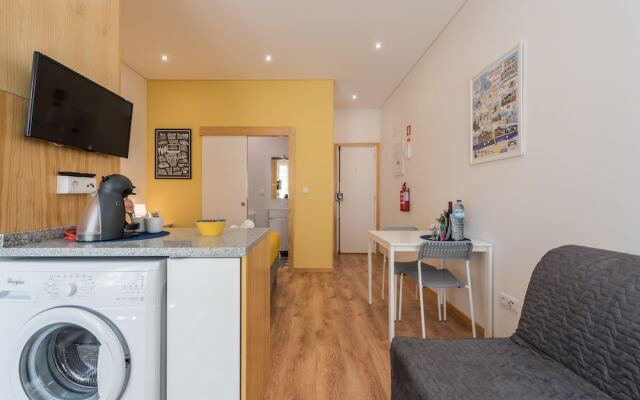 731 Costa Cabral Metro Residence
