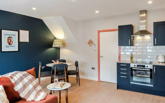Your Apartment Shepherd's Bush