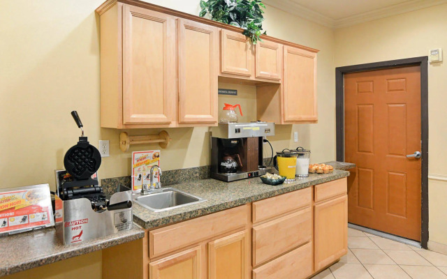 Rodeway Inn Carrollton I-35E