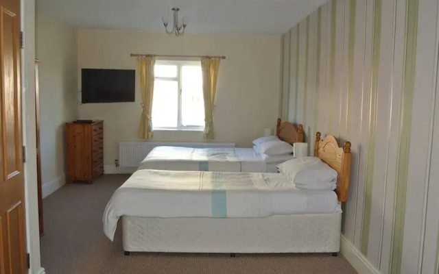 Old Castle Farm Guest House