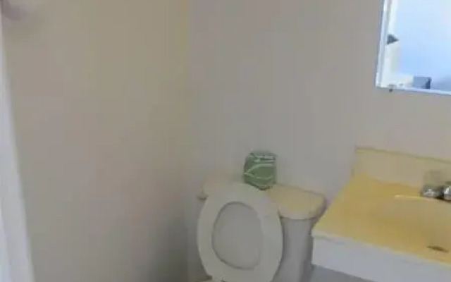 Glo Motel