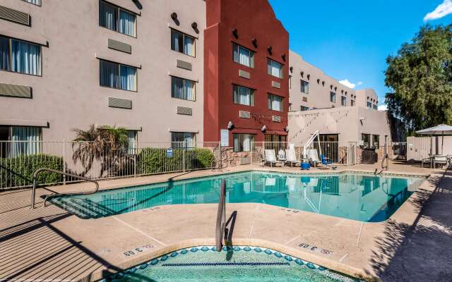 Red Lion Inn & Suites Goodyear Phoenix