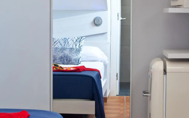 Ten Hostel