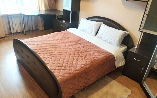 Two Pillows on str. 20-letiya Oktyabrya, bld. 94