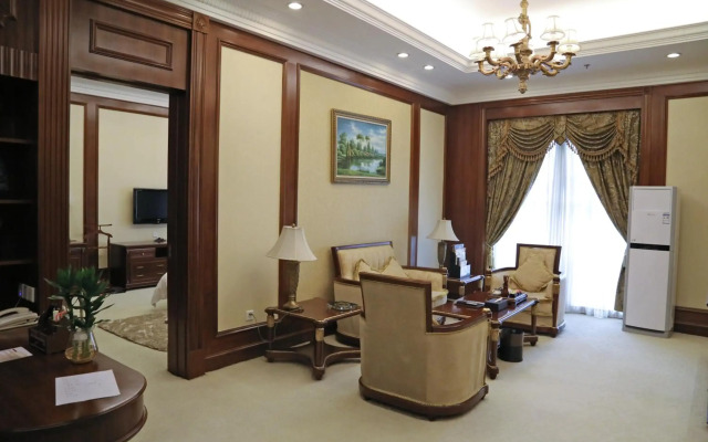 Jiangmen Gladden Hotel