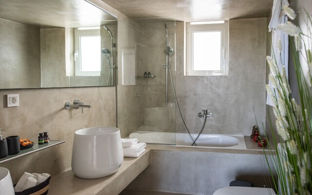 Domus Aqua, Member of Domus Elegance Collection