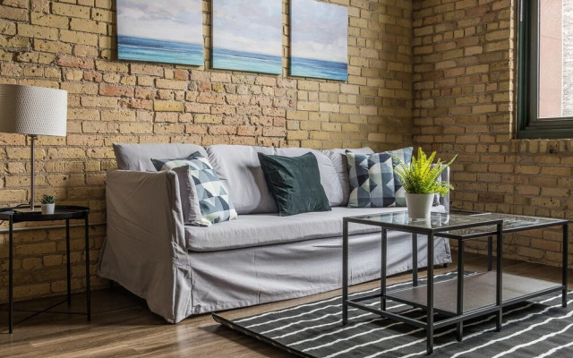 FRONTDESK 50 4th Ave Apts North Loop Warehouse District