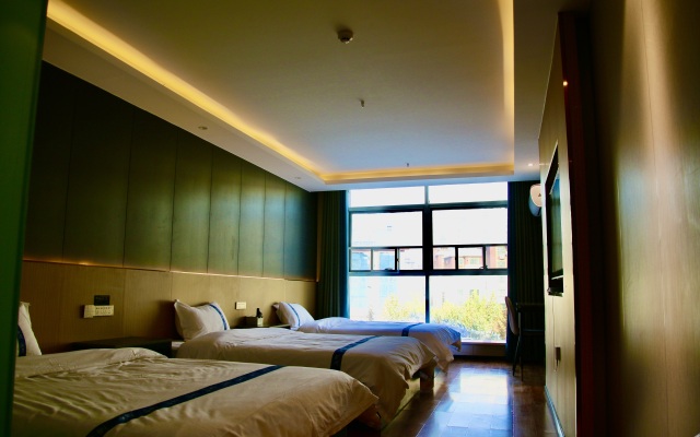 Aksu Dongcheng Hotel