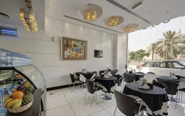 Rayan Hotel Corniche