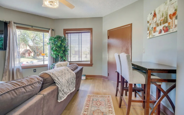 Jetted Tub: Dayton Condo, 2 Mi to Oregon District