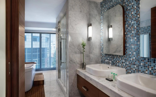 Renaissance Izmir Hotel