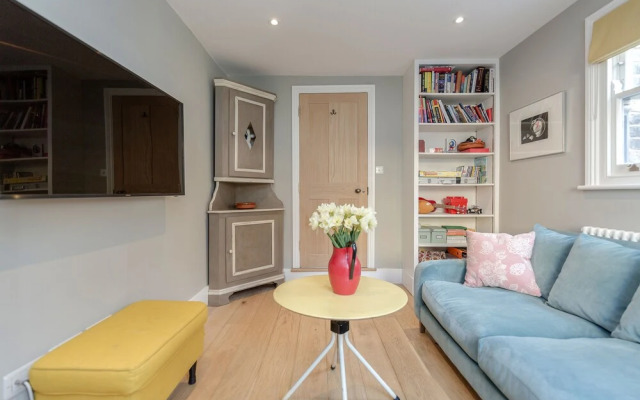 Vauxhall Oasis - 3 Bed House by BaseToGo