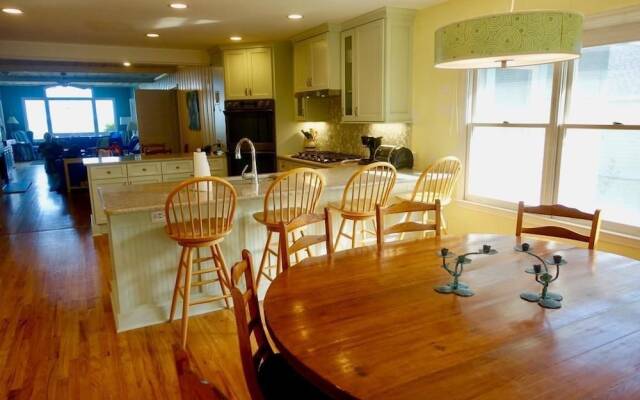 Lindsay House - 6 Br Home