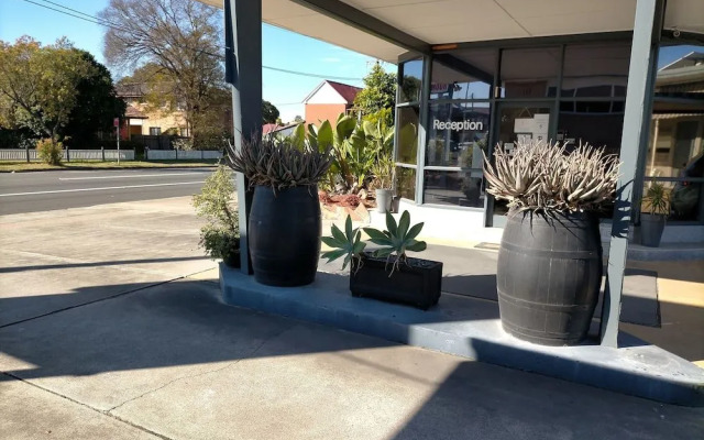 Country Motor Inn Singleton