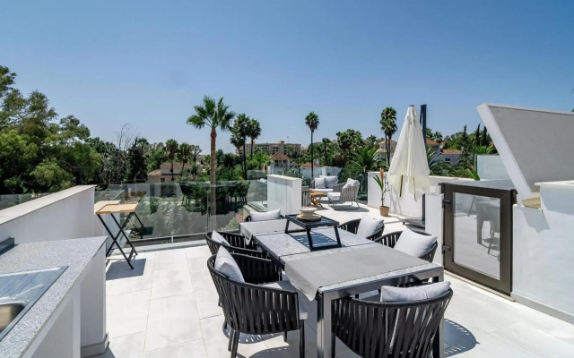 GG- Modern townhouse, families & couples only