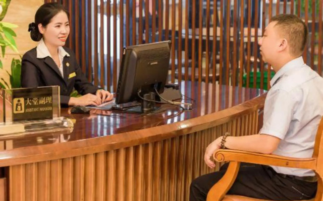 Shenlong New World Hotel