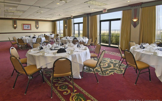 DoubleTree by Hilton Virginia Beach Oceanfront South